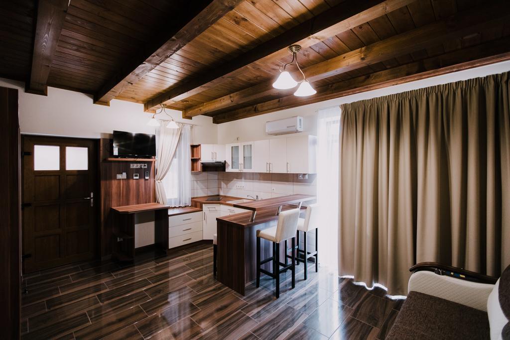 Nemeth Apartmanhazak Mórahalom Exteriör bild